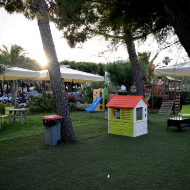 Area Bimbi Giochi In Giardino Ristorante Chalet Lido Nordest Ristorante Di Pesce Pizzeria Spiaggia Mare Grottammare San Benedetto Del Tronto Ascoli Piceno Marche