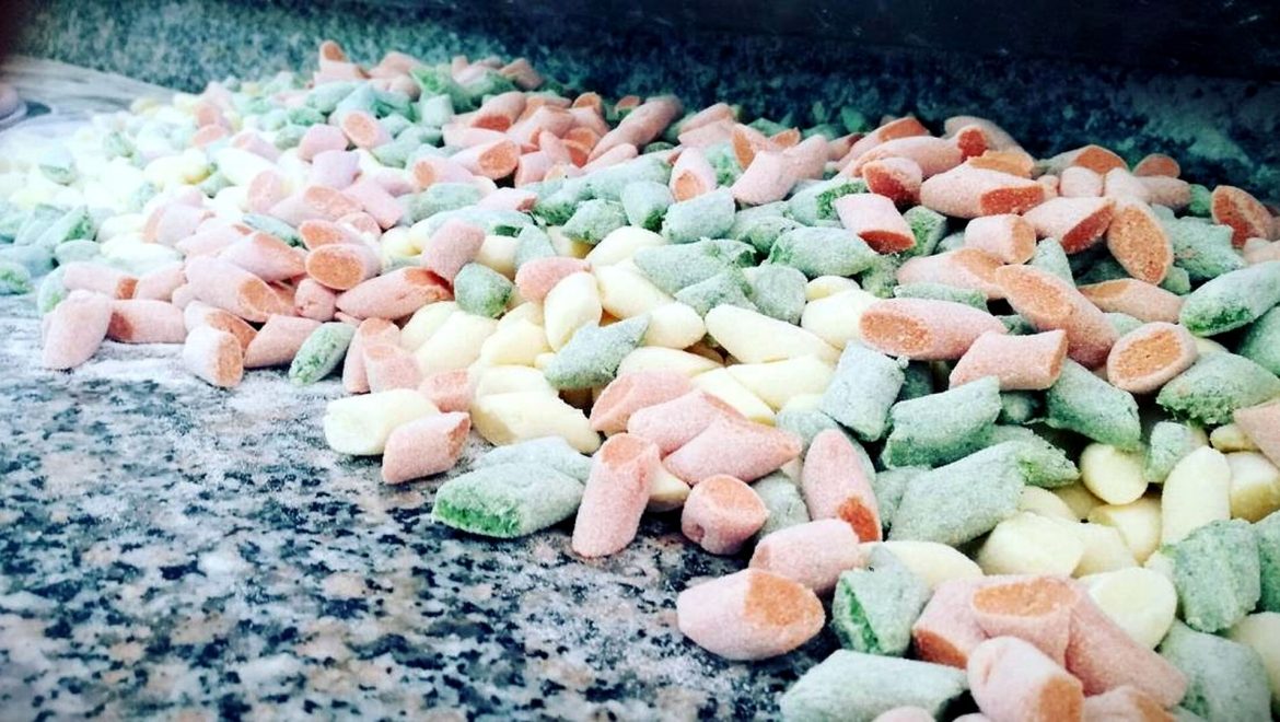 Gnocchetti Tricolore In Preparazione Ristorante Chalet Lido Nordest Ristorante Di Pesce Pizzeria Spiaggia Mare Grottammare San Benedetto Del Tronto Ascoli Piceno Marche 1