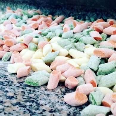 Gnocchetti Tricolore In Preparazione Ristorante Chalet Lido Nordest Ristorante Di Pesce Pizzeria Spiaggia Mare Grottammare San Benedetto Del Tronto Ascoli Piceno Marche 1