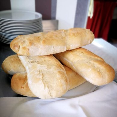 Pane Appena Sfornato Ristorante Chalet Lido Nordest Ristorante Di Pesce Pizzeria Spiaggia Mare Grottammare San Benedetto Del Tronto Ascoli Piceno Marche