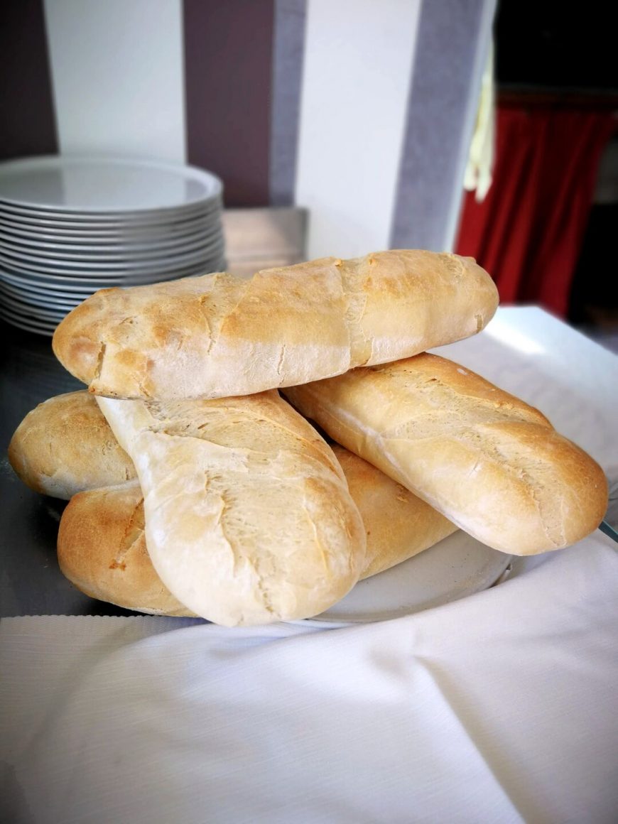 Pane Appena Sfornato Ristorante Chalet Lido Nordest Ristorante Di Pesce Pizzeria Spiaggia Mare Grottammare San Benedetto Del Tronto Ascoli Piceno Marche
