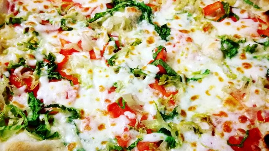 Pizza Pomodoro E Insalata Ristorante Chalet Lido Nordest Ristorante Di Pesce Pizzeria Spiaggia Mare Grottammare San Benedetto Del Tronto Ascoli Piceno Marche