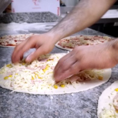 Pizze In Preparazione Ristorante Chalet Lido Nordest Ristorante Di Pesce Pizzeria Spiaggia Mare Grottammare San Benedetto Del Tronto Ascoli Piceno Marche 2