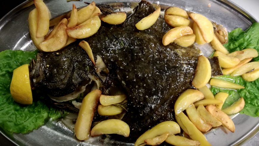 Rombo Con Patate Ristorante Chalet Lido Nordest Ristorante Di Pesce Pizzeria Spiaggia Mare Grottammare San Benedetto Del Tronto Ascoli Piceno Marche