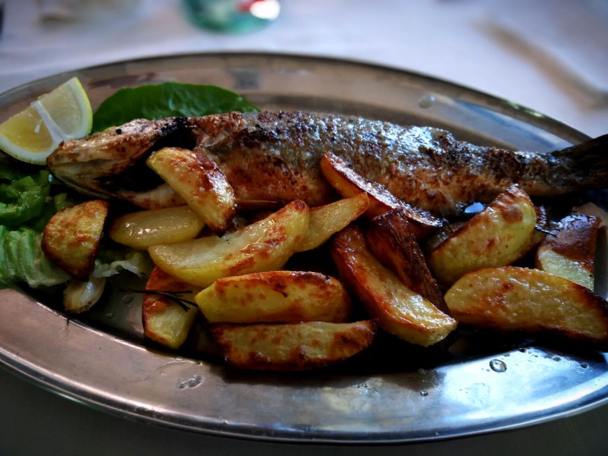 Spigola Con Le Patate Ristorante Chalet Lido Nordest Ristorante Di Pesce Pizzeria Spiaggia Mare Grottammare San Benedetto Del Tronto Ascoli Piceno Marche 1